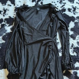 never worn, didn’t fit